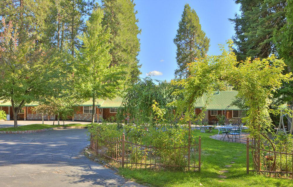 Strawberry Valley Inn Маунт-Шаста Екстер'єр фото