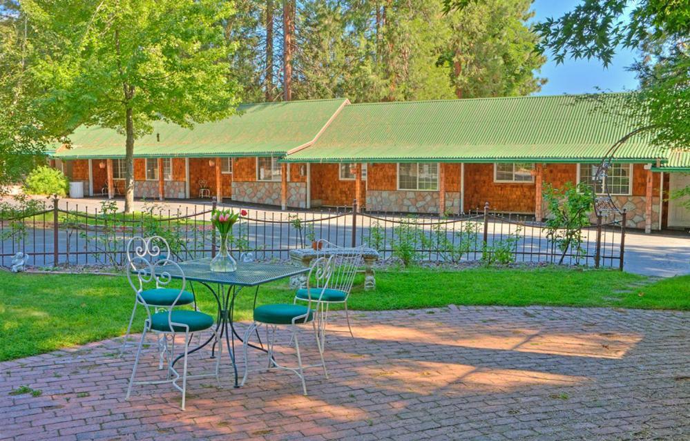Strawberry Valley Inn Маунт-Шаста Екстер'єр фото