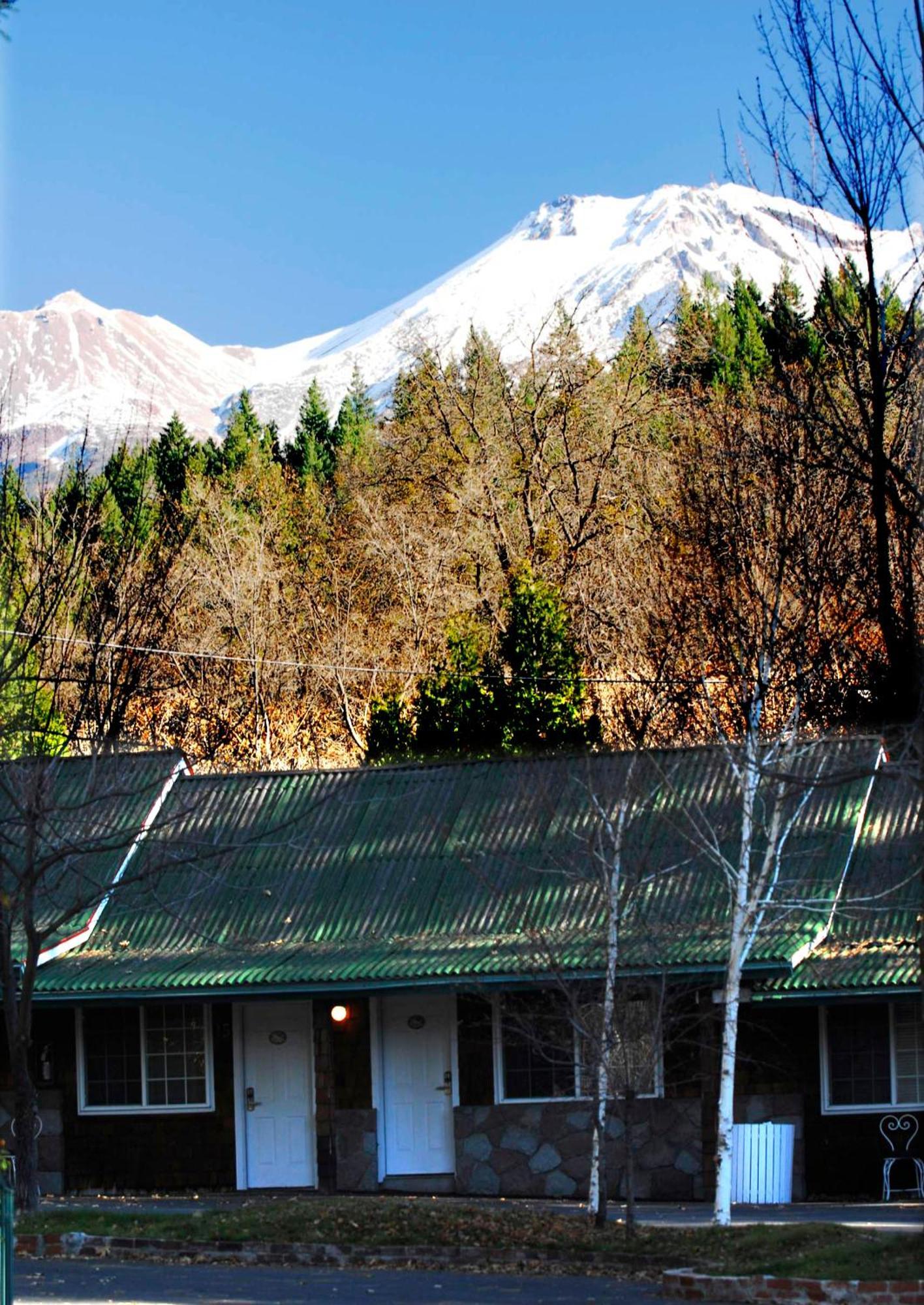 Strawberry Valley Inn Маунт-Шаста Екстер'єр фото