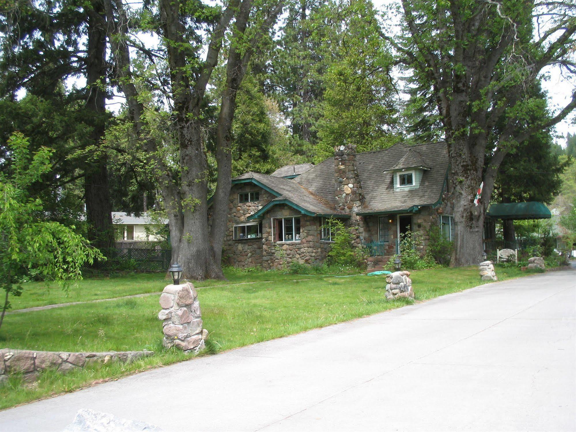 Strawberry Valley Inn Маунт-Шаста Екстер'єр фото